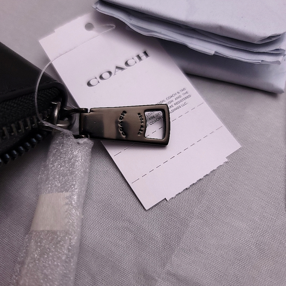 Coach Key Case - Picture 6 of 11